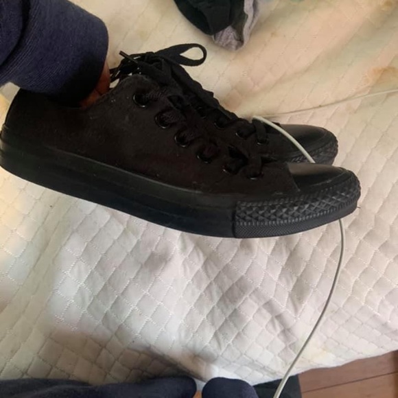 Converse - Picture 2 of 2